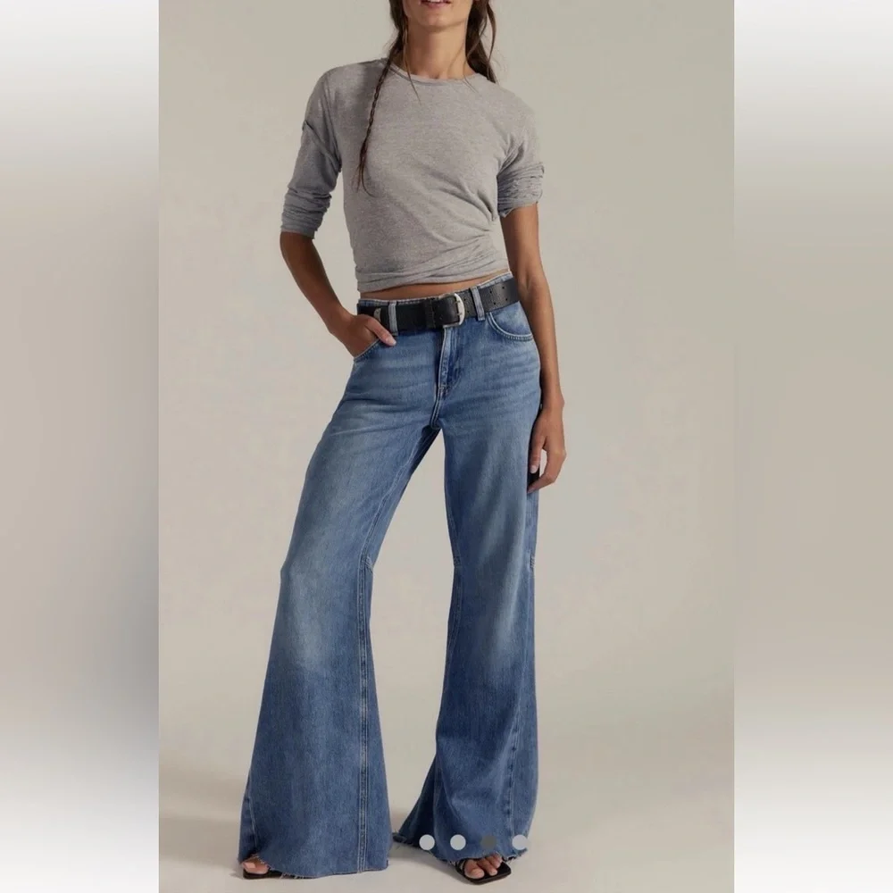 We The Free People Live Wire Flare Jeans Frayed High Voltage Blue 26 - Picture 2 of 7